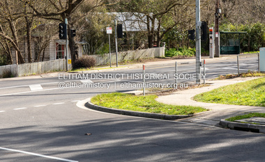 Photograph, Peter Pidgeon, White Cloud Cottage, 701 Main Road, Eltham, 2 Aug. 2022