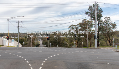 Photograph, Peter Pidgeon, Bridge Street intersection with Main Road, Eltham, 2 Aug. 2022