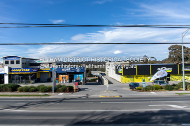 Photograph, Peter Pidgeon, Shops at corner of Bolton Street and Brougham Street, Eltham, 2 Aug. 2022