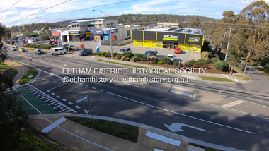 Photograph, Peter Pidgeon, Shops at corner of Bolton Street and Brougham Street, Eltham, 2 Aug. 2022
