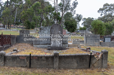 Photograph, Peter Pidgeon, Grave of Janet and William Morris, Eltham Cemetery, Victoria, 5 Oct 2022