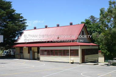 Photograph - Digital Photograph, Alan King, Original Kangaroo Ground Primary School No. 2105 building, Eltham-Yarra Glen Road, Kangaroo Ground, 28 December 2007