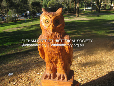 Photograph, Fay Bridge, Owl, chainsaw sculpture by Leigh Conkie, 21 July 2013