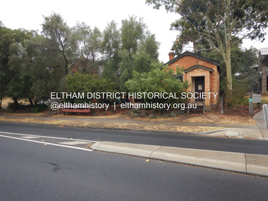 Photograph, Jim Connor, Former CBA branch, 810 Main Rd, Eltham, 6 January 2000
