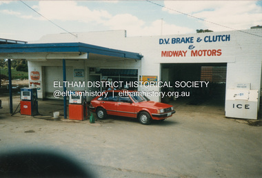 Photograph, Graeme Hardiman, D.V. Brake & Clutch & Midway Motors, 274 Diamond Creek Rd, Diamond Creek, n.d