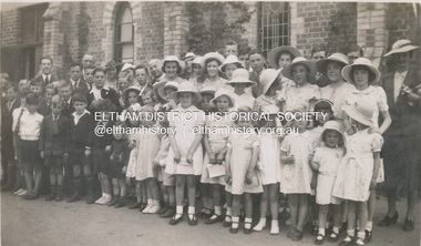 Album - Photograph, Eltham Methodist Sunday School, Rev. C. Thomas, 1939