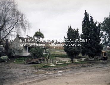 Negative - Photograph, Peter Bassett-Smith (poss), Former Dodkins family home, corner Reynolds Road and Main Road, Eltham shortly before demolition, 1986