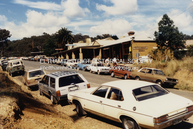 Photograph - Colour Print, St Andrews Hotel and St Andrews Workshops, 79 and 83 Burns Street, c.1985