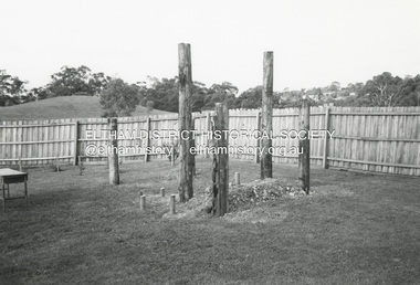Photograph - Black and White Print, Unidentified structure, possible Eltham Shire Council property, c.1988