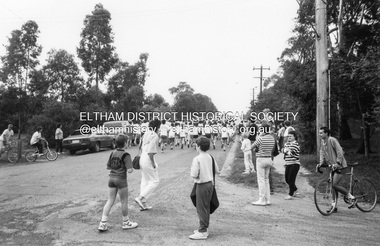Photograph - Black and White Print, Fun run, location unidentified, Eltham district, c.1985