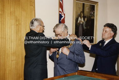 Photograph - Colour Print, Presentation of the Ceremonial Chain of Office of the Shire President to Cr. Peter Graham, c.1990