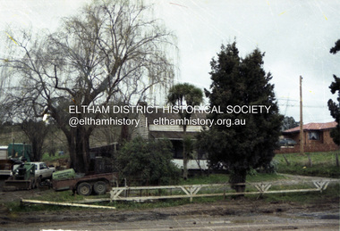Negative - Photograph, Peter Bassett-Smith (poss), Former Dodkins family home, corner Reynolds Road and Main Road, Eltham shortly before demolition, 1986