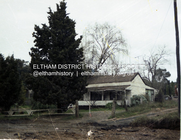 Negative - Photograph, Peter Bassett-Smith (poss), Former Dodkins family home, corner Reynolds Road and Main Road, Eltham shortly before demolition, 1986