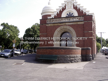 Photograph - Digital Photograph, Russell Yeoman, Flemington Jusice Precinct, 2005