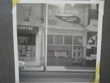 Historical Caulfield to 1972, photo album by Jenny O’Donnell, Glen Huntly Rd