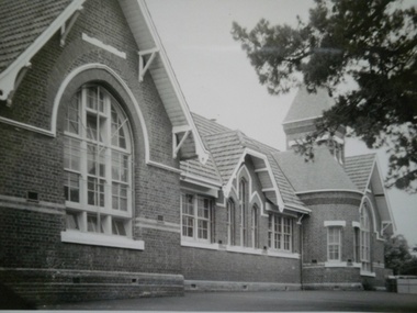 Historical Caulfield to 1972, photo album by Jenny O’Donnell, Glen Huntly Rd