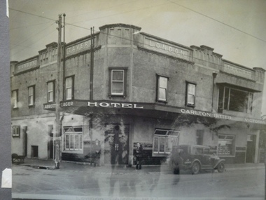 Historical Caulfield to 1972, photo album by Jenny O’Donnell, Hawthorn Rd