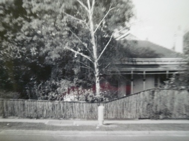 Historical Caulfield to 1972, photo album by Jenny O’Donnell, Hawthorn Rd