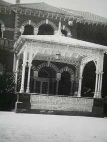 Historical Caulfield to 1972, photo album by Jenny O’Donnell, Hotham St