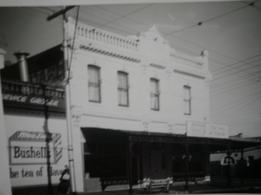Historical Caulfield to 1972, photo album by Jenny O’Donnell, Kambrook Rd