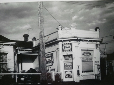 Historical Caulfield to 1972, photo album by Jenny O’Donnell, Kambrook Rd