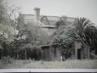 Historical Caulfield to 1972, photo album by Jenny O’Donnell, Kooyong Rd, Elsternwick