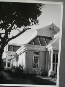 Historical Caulfield to 1972, photo album by Jenny O’Donnell, Manor Gve