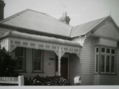 Historical Caulfield to 1972, photo album by Jenny O’Donnell, Munster St