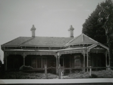 Historical Caulfield to 1972, photo album by Jenny O’Donnell, Murray St