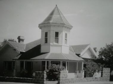 Historical Caulfield to 1972, photo album by Jenny O’Donnell, Normanby St