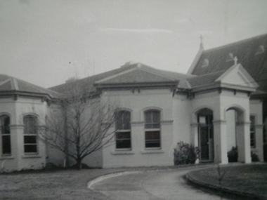 Historical Caulfield to 1972, photo album by Jenny O’Donnell, Orrong Rd