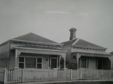 Historical Caulfield to 1972, photo album by Jenny O’Donnell, Regent St