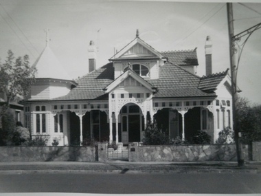 Historical Caulfield to 1972, photo album by Jenny O’Donnell, St Georges Rd