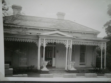Historical Caulfield to 1972, photo album by Jenny O’Donnell, Staniland Gve