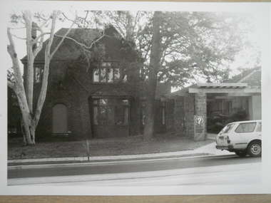 Photograph - Oaktree House, Hawthorn Road Caulfield