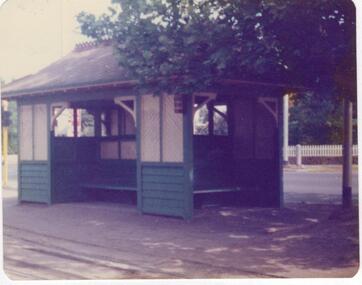 Article - Tram Shelter, Dandenong Road