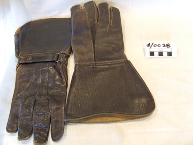 Dispatch Riders Gauntlets and Goggles