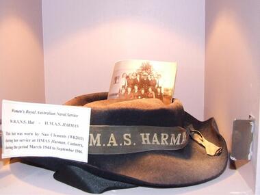 Hat W.R.A.N. hat from H.M.A.S. Harman