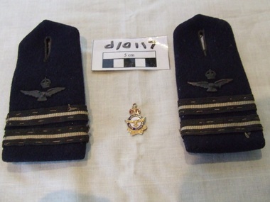 Epaulettes and badge