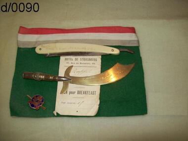 Razor Letter opener Badge Hatband Hotel De Strasbourg