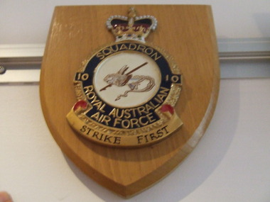 Plaque 10 Squadron RAAF, 10 Squadron RAAF