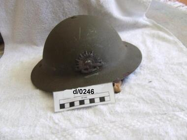 Helmet (Brodie), WWII (late)