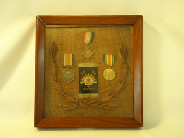 Memorial, Commonwealh of Australia et al, Family Memorial case for deceased veteran son, post World War One