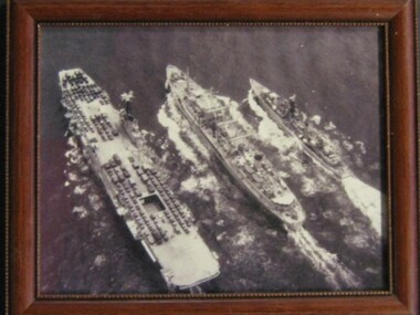 Photo HMAS Sydney, Supply & Warramunga