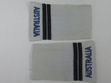 Epaulettes