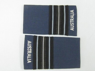 Epaulettes