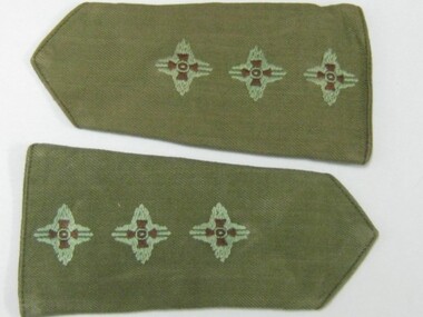 Epaulettes