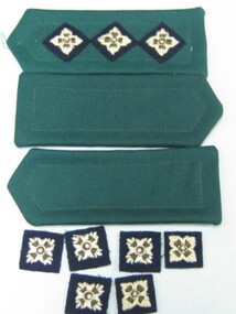 Epaulettes