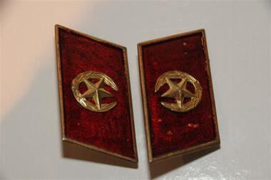 Epaulettes