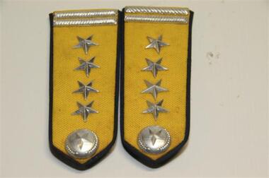 Epaulettes